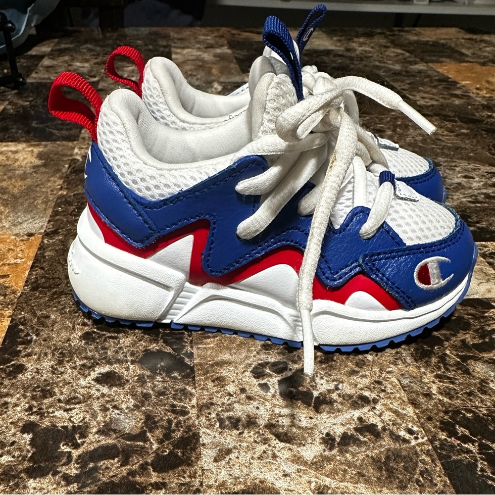 Toddler shoes